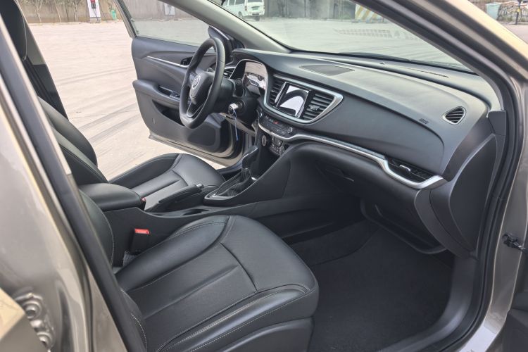 别克 英朗 2021款 1.3T 自动轻混动精英型中控内饰7011