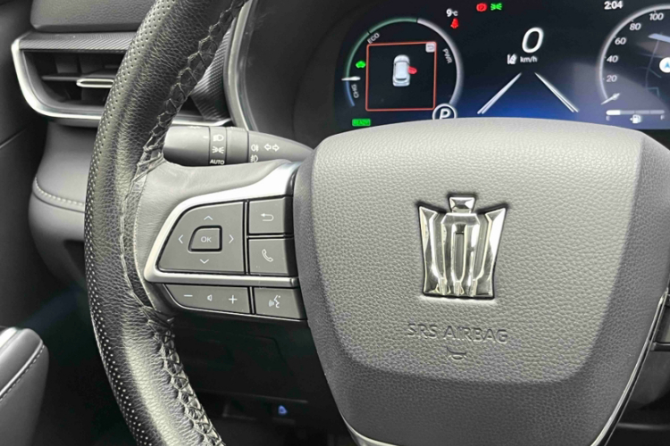 丰田 皇冠陆放 2022款 2.5L HEV四驱旗舰版中控内饰7005