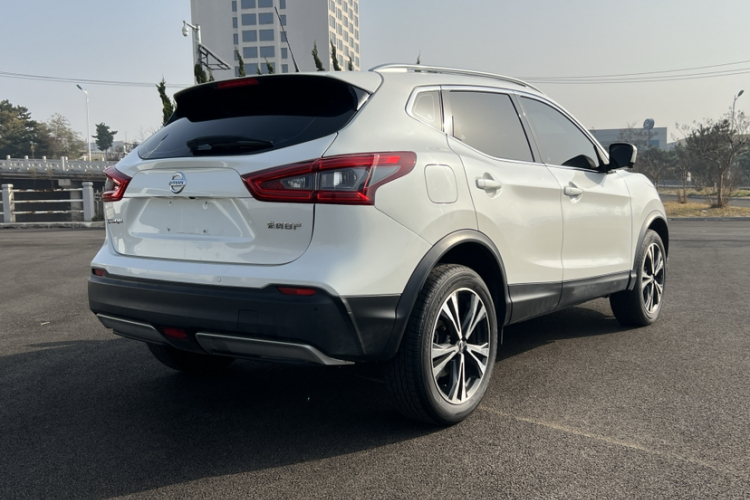 日产 逍客 2022款 2.0L CVT XV Prem豪华版车身外观6002