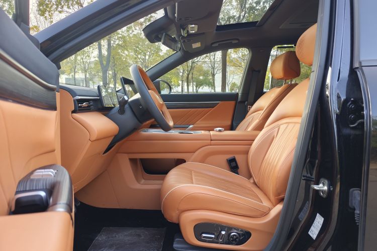 东风奕派 eπ008 2025款 210Max增程版 5座中控内饰7001