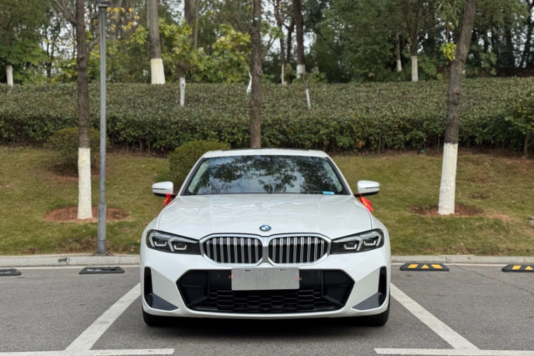 宝马3系 2023款 320Li M运动套装车身外观6001