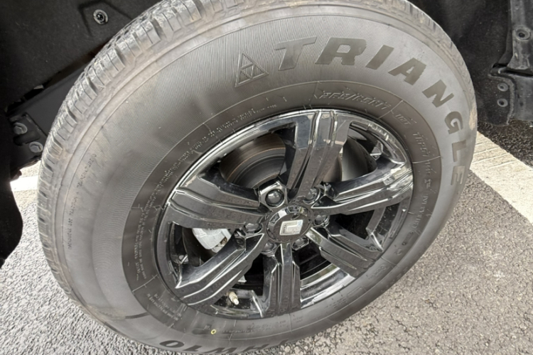 坦克300 2023款 越野版 2.0T 挑战者中控内饰7012