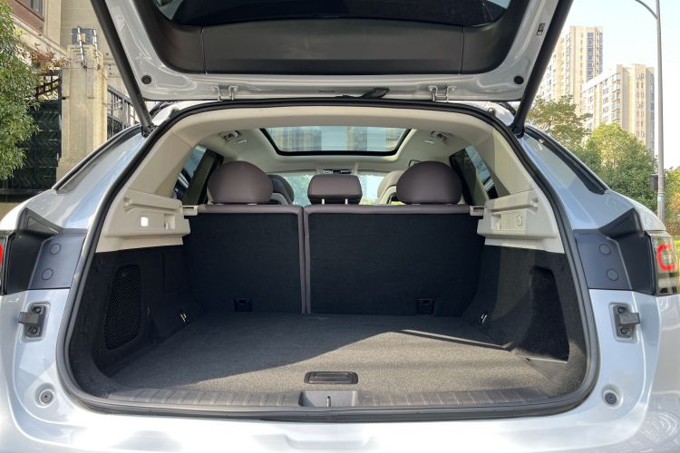 零跑汽车 零跑C11 2023款 增程 285智享版中控内饰7013