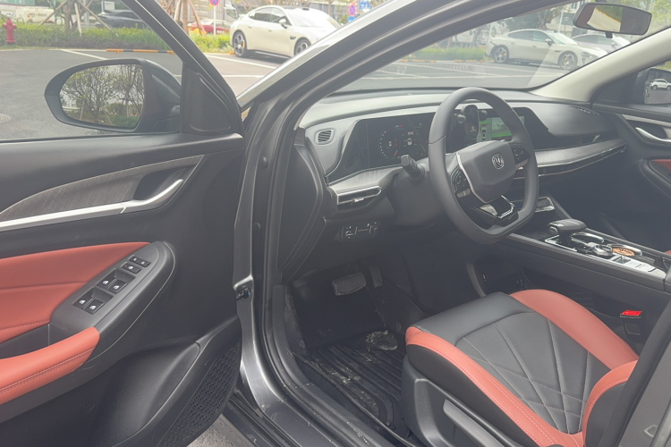 长安 逸动 2024款 PLUS 蓝鲸NE 1.4T GDI DCT高能版中控内饰7002