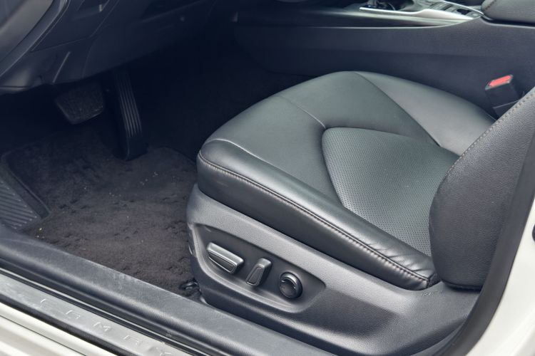 丰田 凯美瑞 2021款 2.5G 豪华版局部细节19