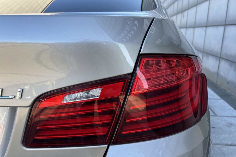 宝马5系 2017款 525Li 领先型车身外观6009