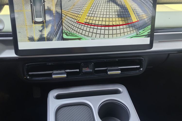 埃安 AION Y 2023款 Plus 510 科技版中控内饰7011