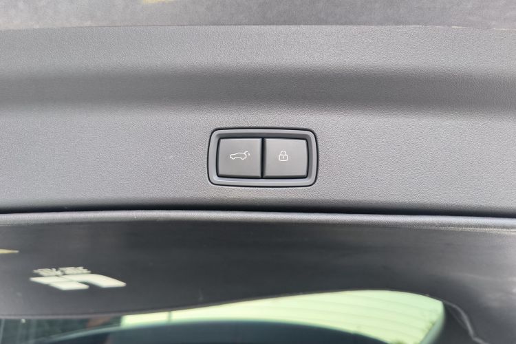 理想汽车 理想L8 2023款 Pro局部细节9006