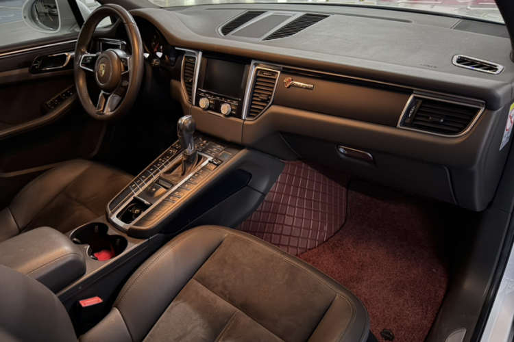 保时捷 2016款 Macan 2.0T中控内饰7003