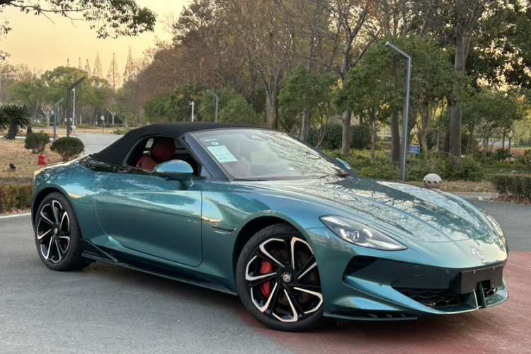 名爵 MG Cyberster 2026款 520km 传奇四驱版车身外观6004