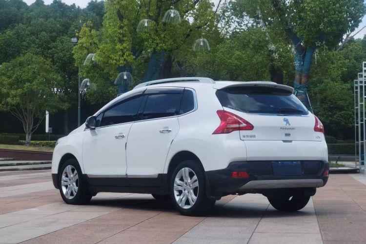 标致3008 2015款 2.0L 自动潮流版车身外观6007