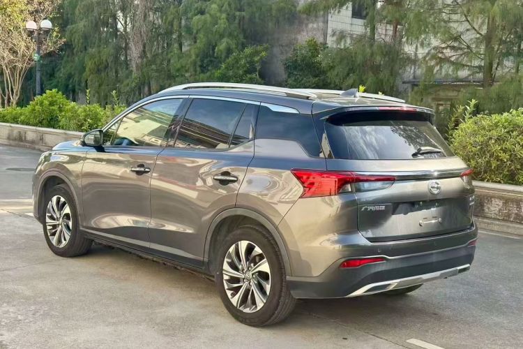 广汽传祺 传祺GS4 2020款 270T 自动尊享版车身外观6011