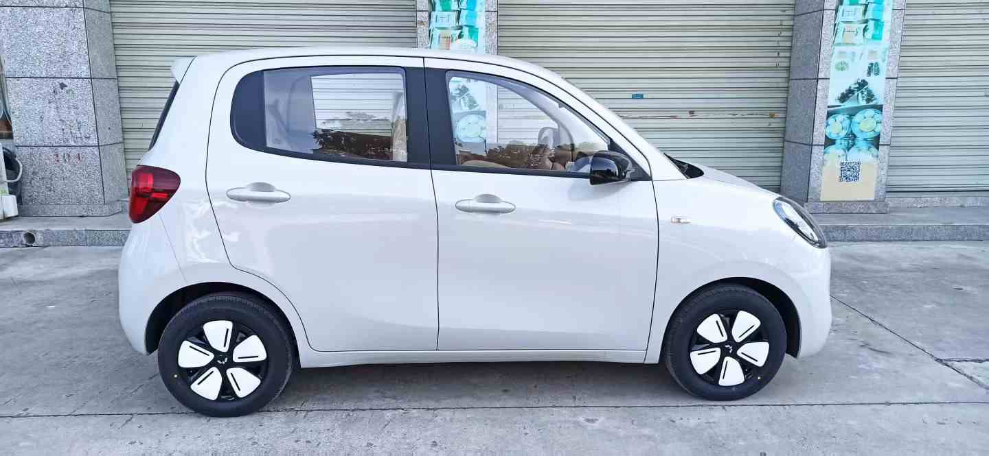 五菱汽车 宏光MINIEV 2025款 第四代 四门版 进阶款(5)