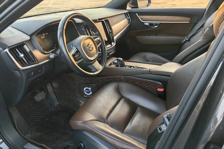 沃尔沃S90 2021款 B5 智逸豪华版中控内饰7004