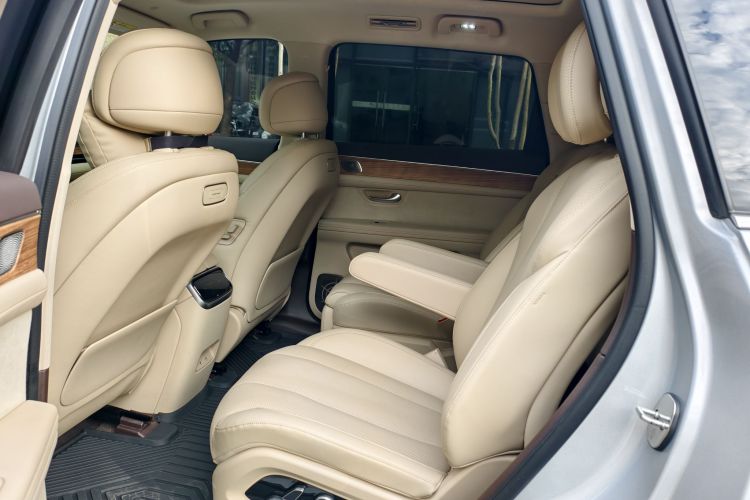 鸿蒙智行 问界M7 2024款 1.5T 后驱Plus版 6座中控内饰7002