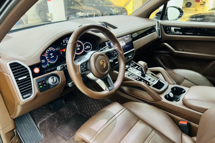 保时捷 2019款 Cayenne 3.0T中控内饰7003