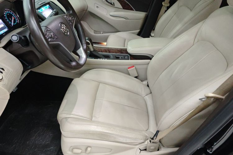 别克 君越 2013款 2.4L SIDI领先舒适型局部细节19