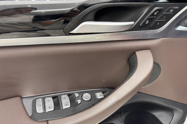 宝马X3 2018款 xDrive25i M运动套装 国VI中控内饰7006