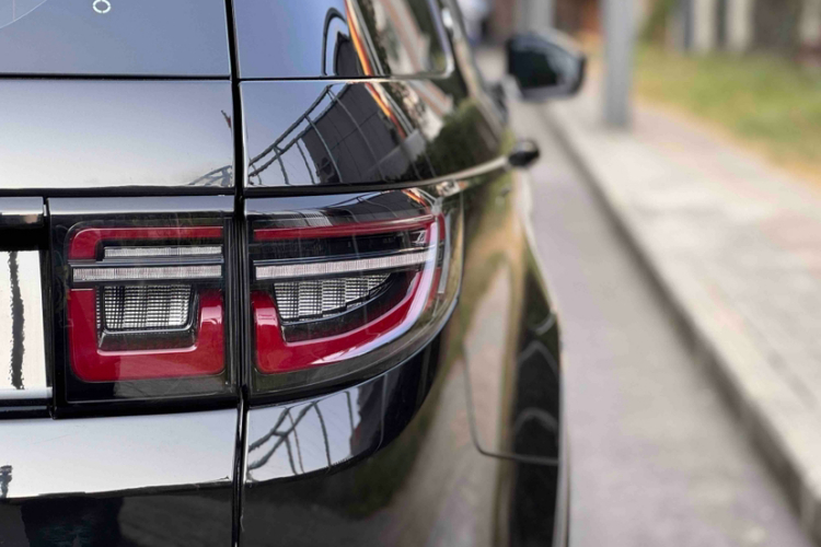 路虎 发现运动版 2024款 豪华定制版车身外观6004