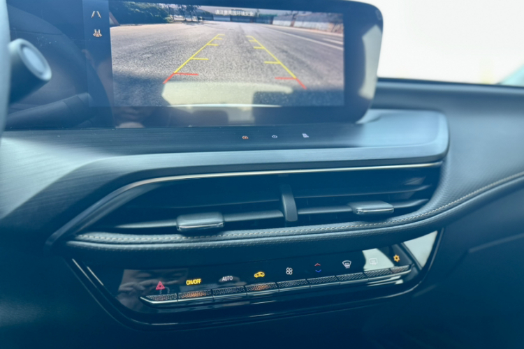 别克 威朗 2023款 Pro 乐享版中控内饰7002