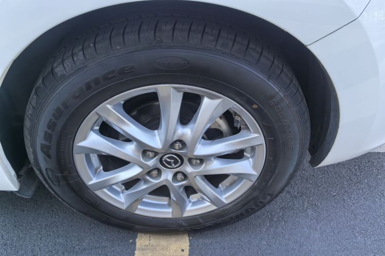 马自达3 昂克赛拉 2019款 云控版 两厢 1.5L 自动豪华型 国VI局部细节9001