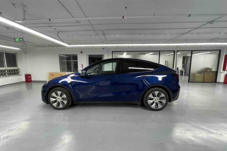 特斯拉 Model Y 2021款 标准续航后驱版车身外观6014