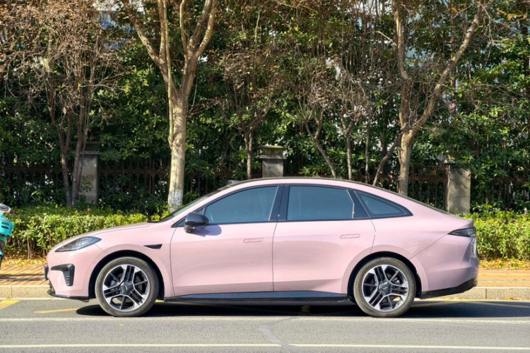 埃安 AION RT 2025款 650激光雷达版车身外观6005