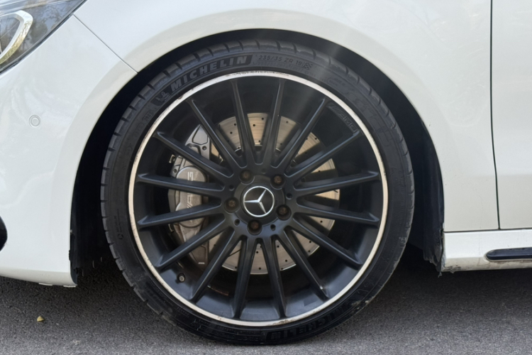 奔驰CLA AMG 2015款 AMG CLA 45 4MATIC中控内饰7006