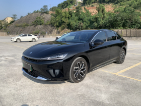 宝骏享境 2025款 插混 140km标准版