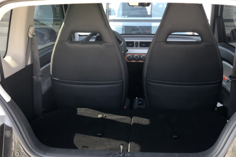 五菱汽车 宏光MINIEV 2022款 轻松款 磷酸铁锂中控内饰7004