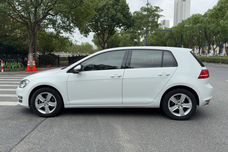大众 高尔夫 2016款 230TSI 自动舒适型车身外观6005