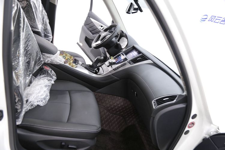 英菲尼迪Q50L 2022款 2.0T 逸享版中控内饰7006