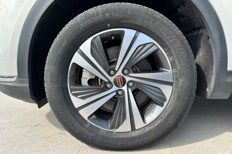 红旗HS5 2019款 2.0T 智联旗享版中控内饰7009