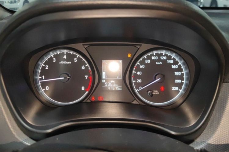 现代 瑞纳 2017款 1.4L 自动跃享版 国V中控内饰15