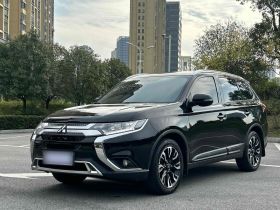 三菱 欧蓝德 2020款 2.0L 两驱畅享版 5座