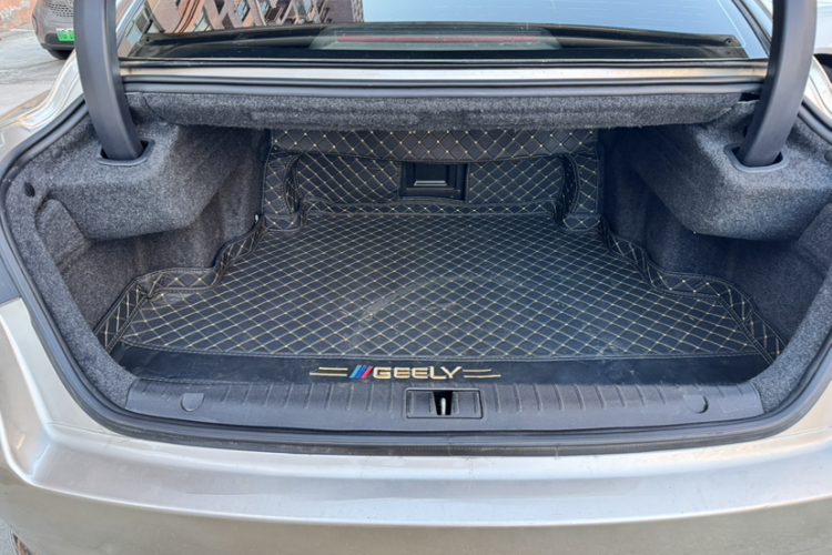 吉利汽车 博瑞 2017款 2.4L 尊雅型中控内饰7010