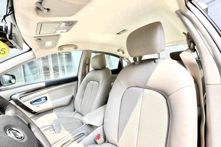 东风风神A60 2016款 1.6L 自动豪华型中控内饰7005