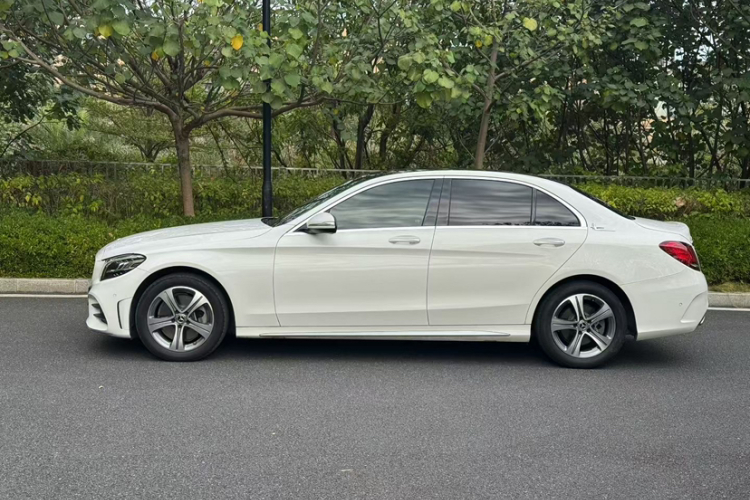 奔驰C级 2020款 C 260 L 运动版车身外观6006