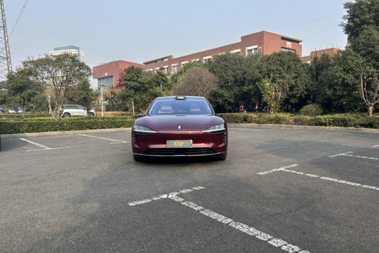 鸿蒙智行 享界S9 2024款 纯电 Ultra 四驱旗舰版车身外观6007