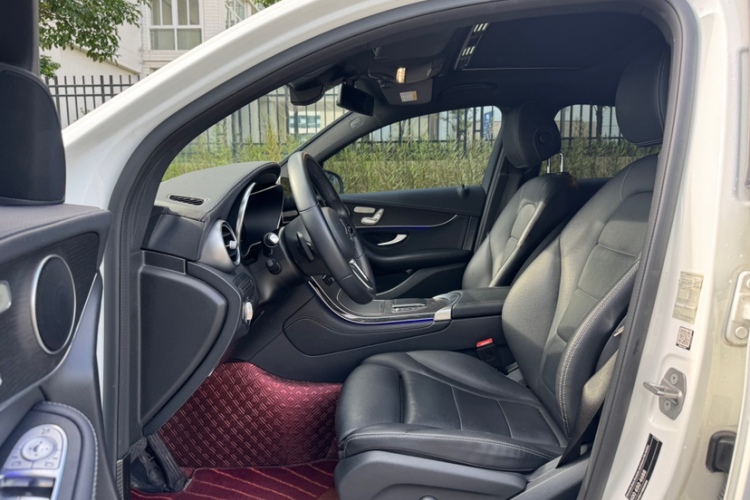 奔驰GLC轿跑 2020款 GLC 300 4MATIC 轿跑SUV中控内饰7006