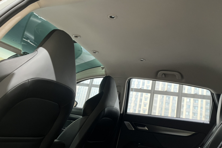 小鹏G3 2022款 G3i 460N中控内饰7009