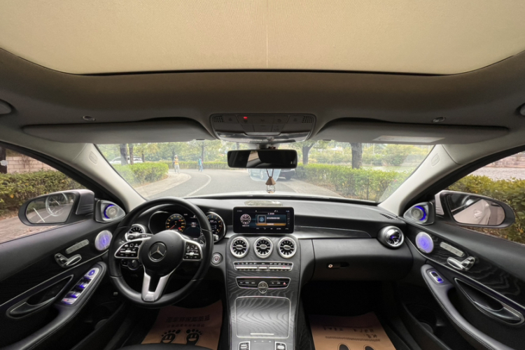 奔驰C级(进口) 2020款 C 260 旅行轿车局部细节22