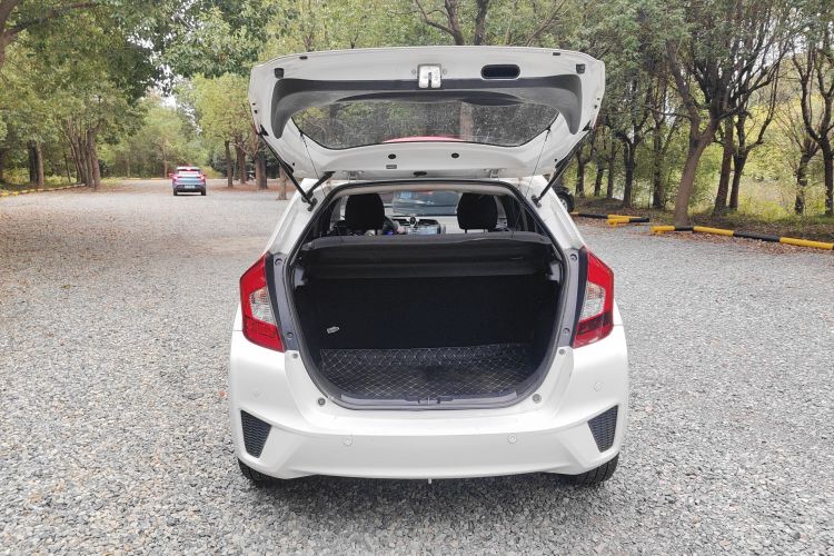 本田 飞度 2016款 1.5L LXS CVT舒适天窗版车身外观6009