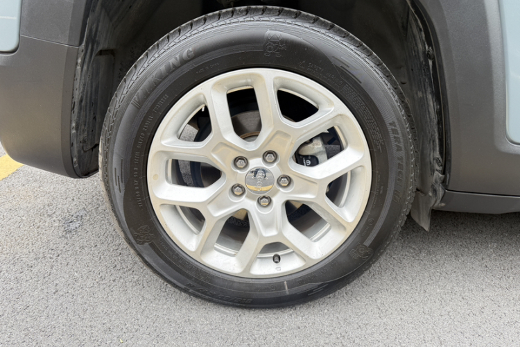 Jeep 自由侠 2016款 1.4T 自动劲能版+车身外观6007