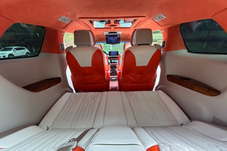 别克GL8 2021款 陆上公务舱 652T 舒适型局部细节9009