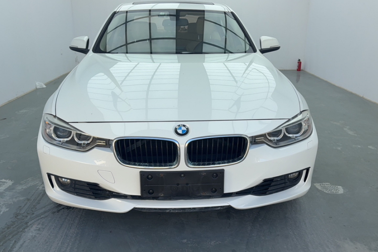 宝马3系 2013款 320i 时尚型车身外观6006