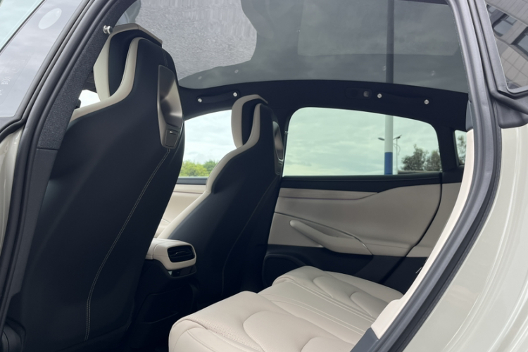 小米汽车 小米SU7 2024款 后驱长续航智驾版中控内饰7006