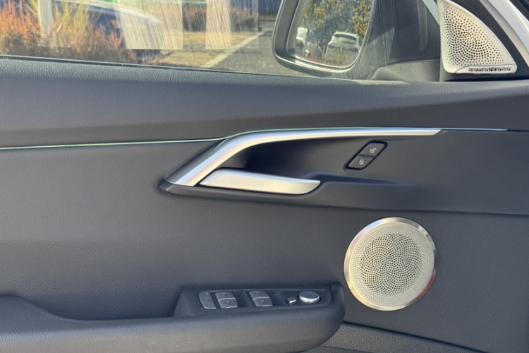 宝马1系 2021款 改款 120i M运动版中控内饰7003