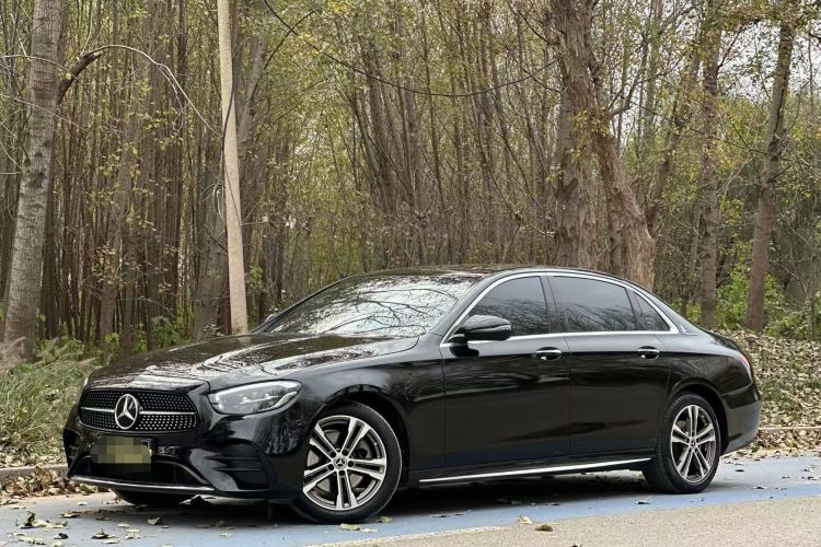 奔驰E级 2022款 改款 E 260 L 运动型车身外观6005