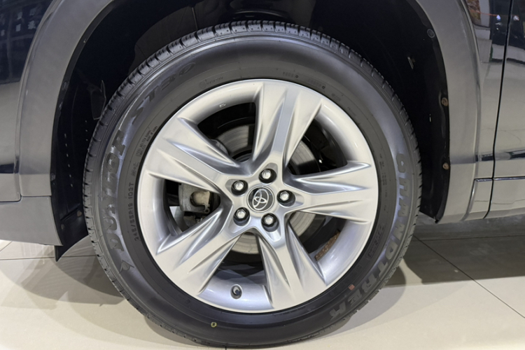 丰田 汉兰达 2018款 2.0T 四驱尊贵版 7座 国VI车身外观6002